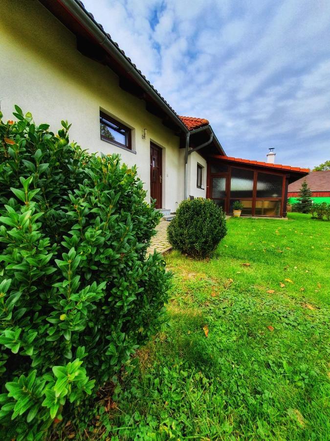 Domek Cisarsky Villa Sluknov Exterior photo
